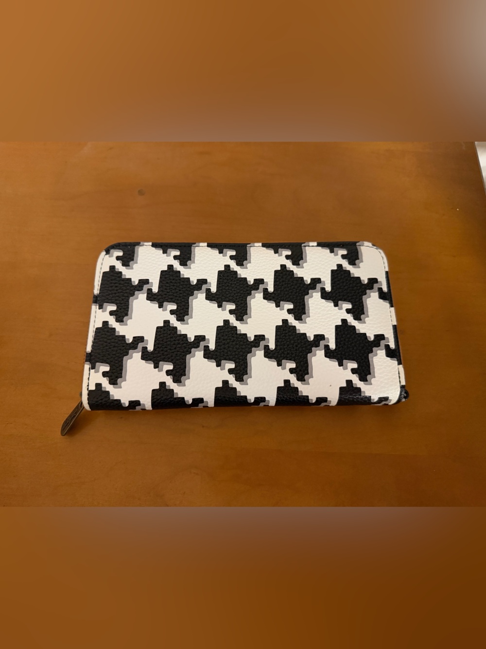Black and White Zip Wallet